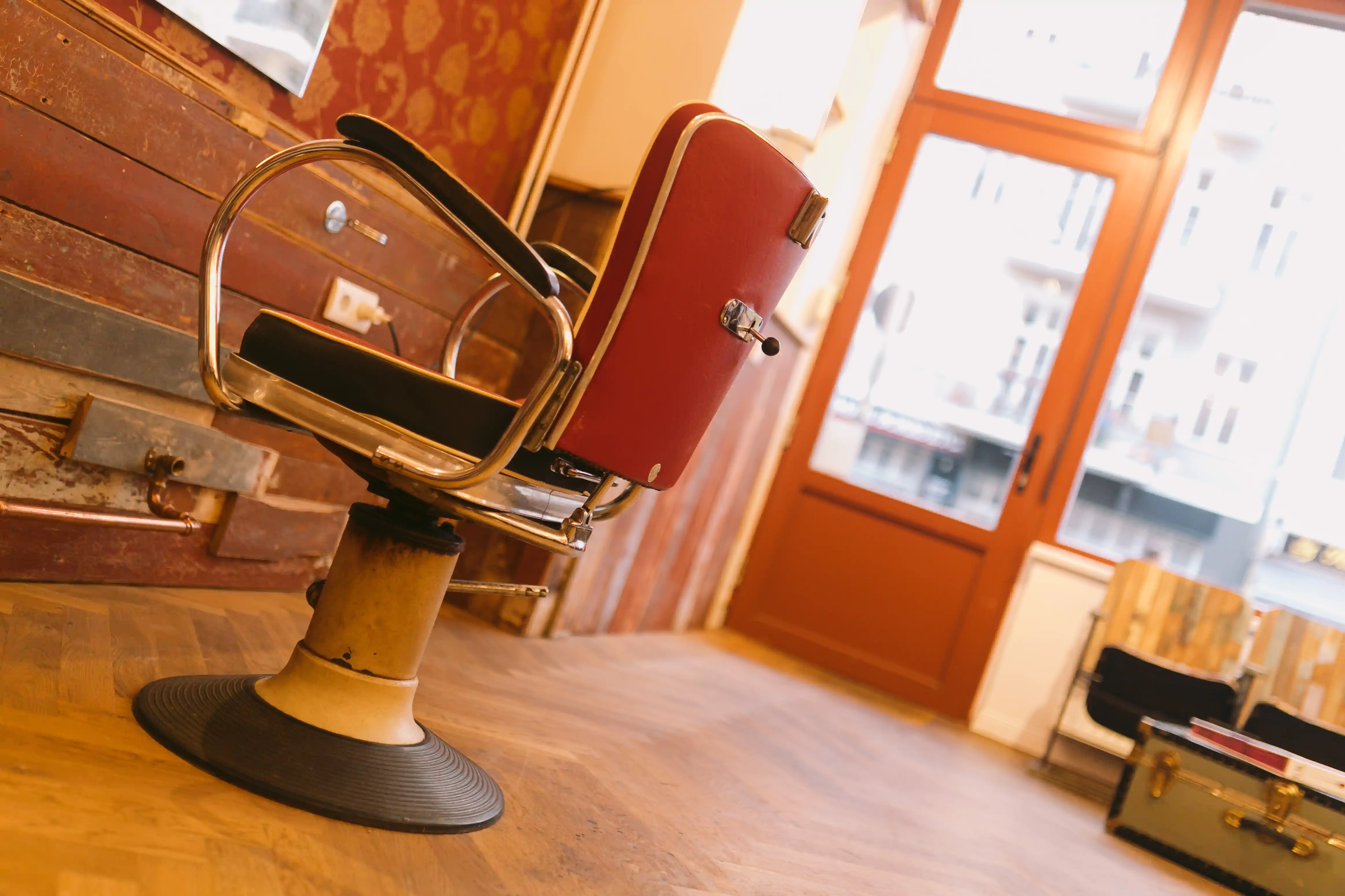 Inside Renasanz Salon, Berlin Friedrichshain