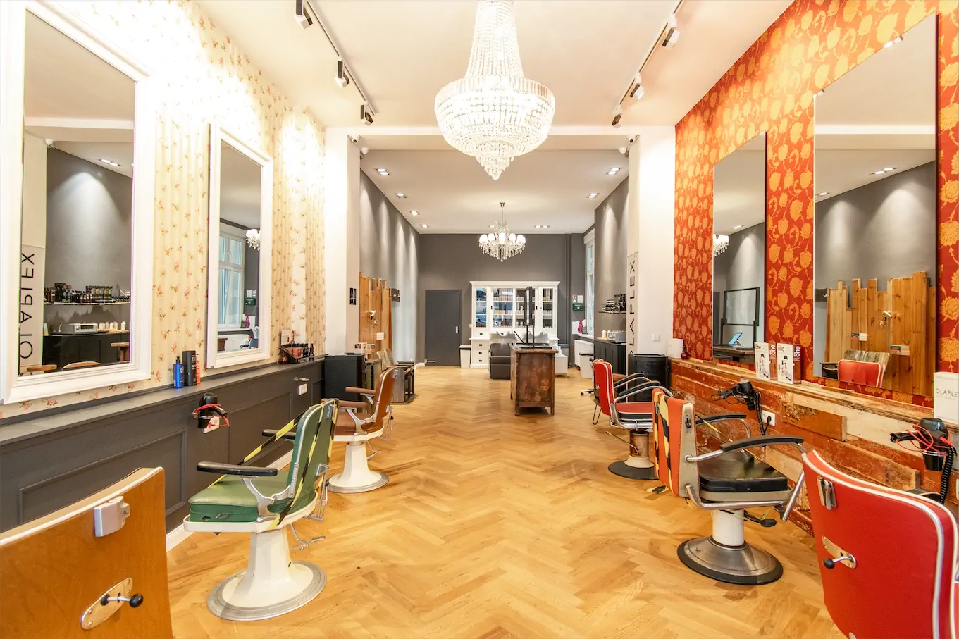 Renasanz Salon interior in Berlin Friedrichshain