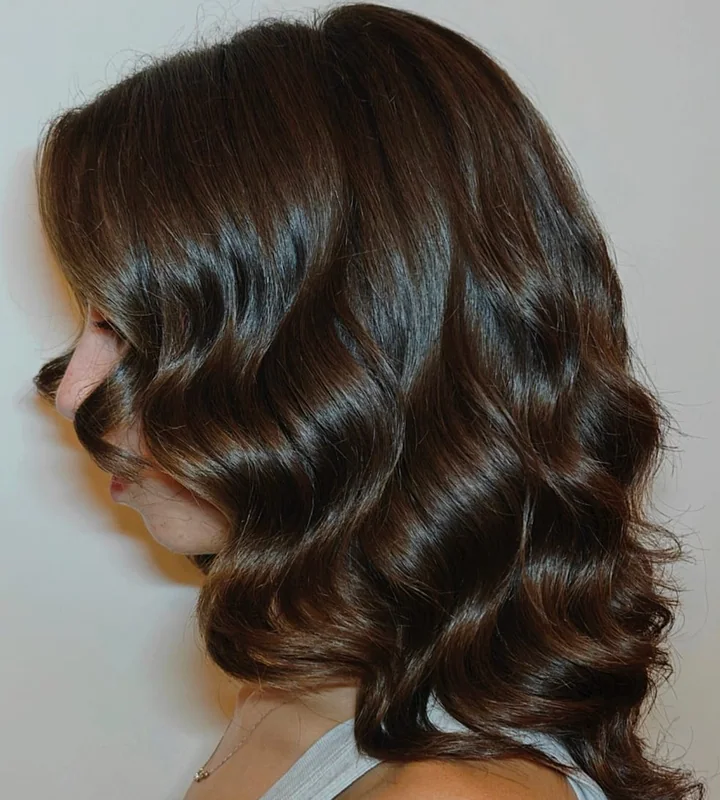 Glossy Waves by Andrea at Renasanz Salon