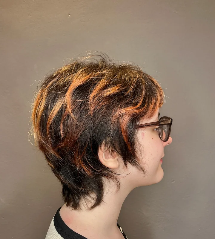 Pixie with Highlights by Yuri at Renasanz Salon
